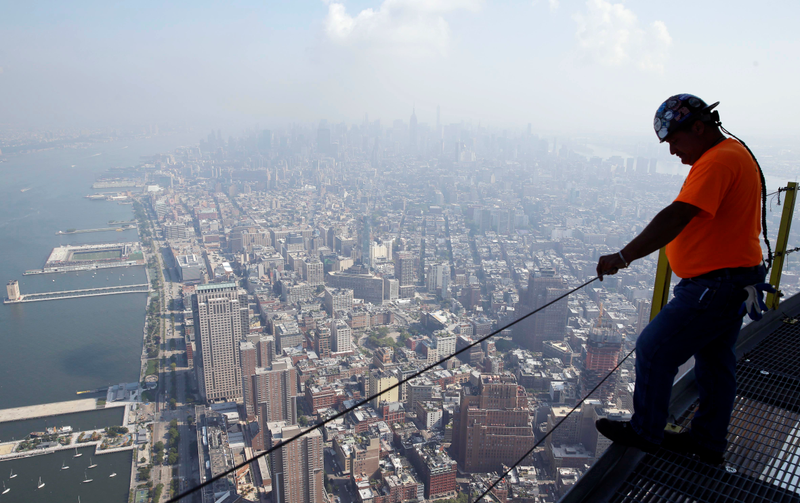 Illustration for article titled What You Can See From the Tallest Observation Decks On Earth